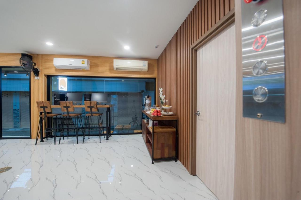 The Moon Night Hotel Bangkok Ngoại thất bức ảnh