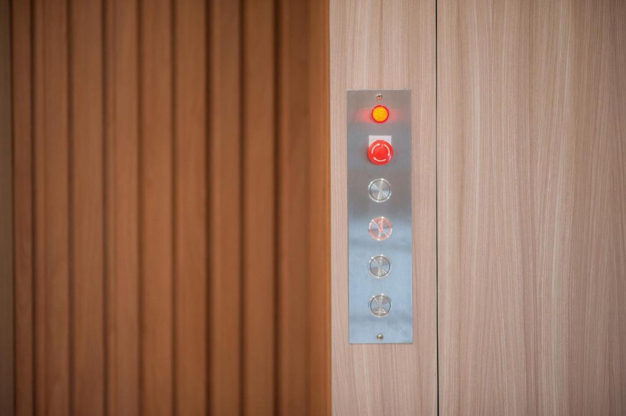 The Moon Night Hotel Bangkok Ngoại thất bức ảnh
